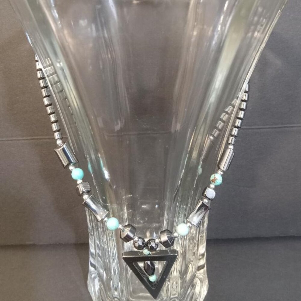 Hematite Turquoise Silver Necklace Screw Back Closure Triangle Bead Barrel 10.5